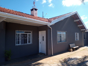 Casa à Venda